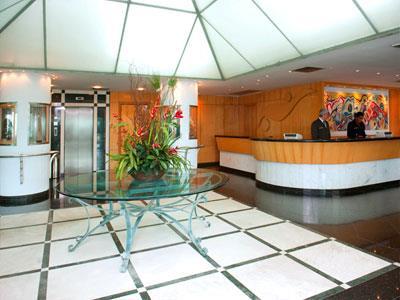 image-housing-carousel