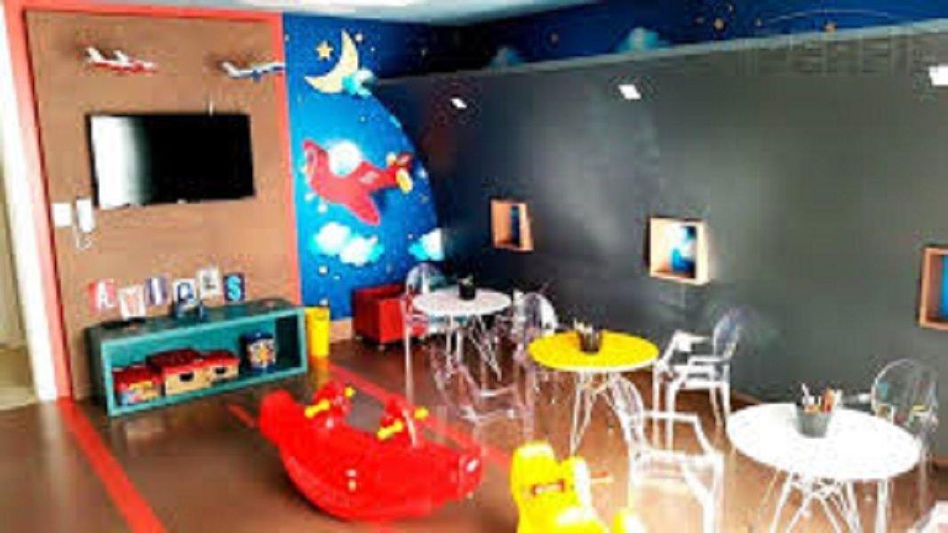 image-housing-carousel