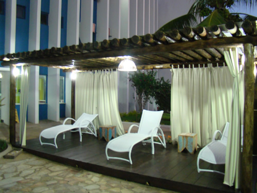 image-housing-carousel