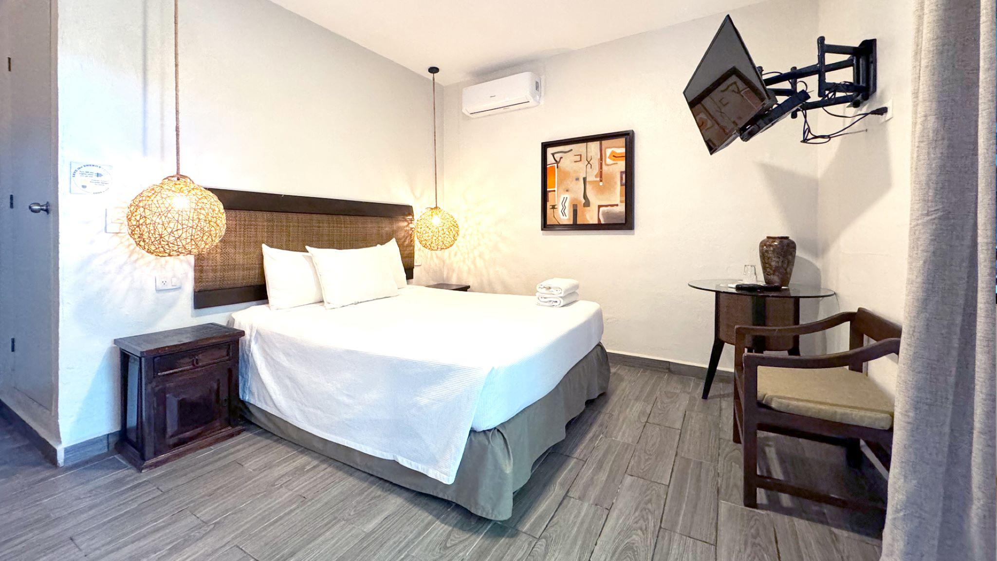 superior - queen bed