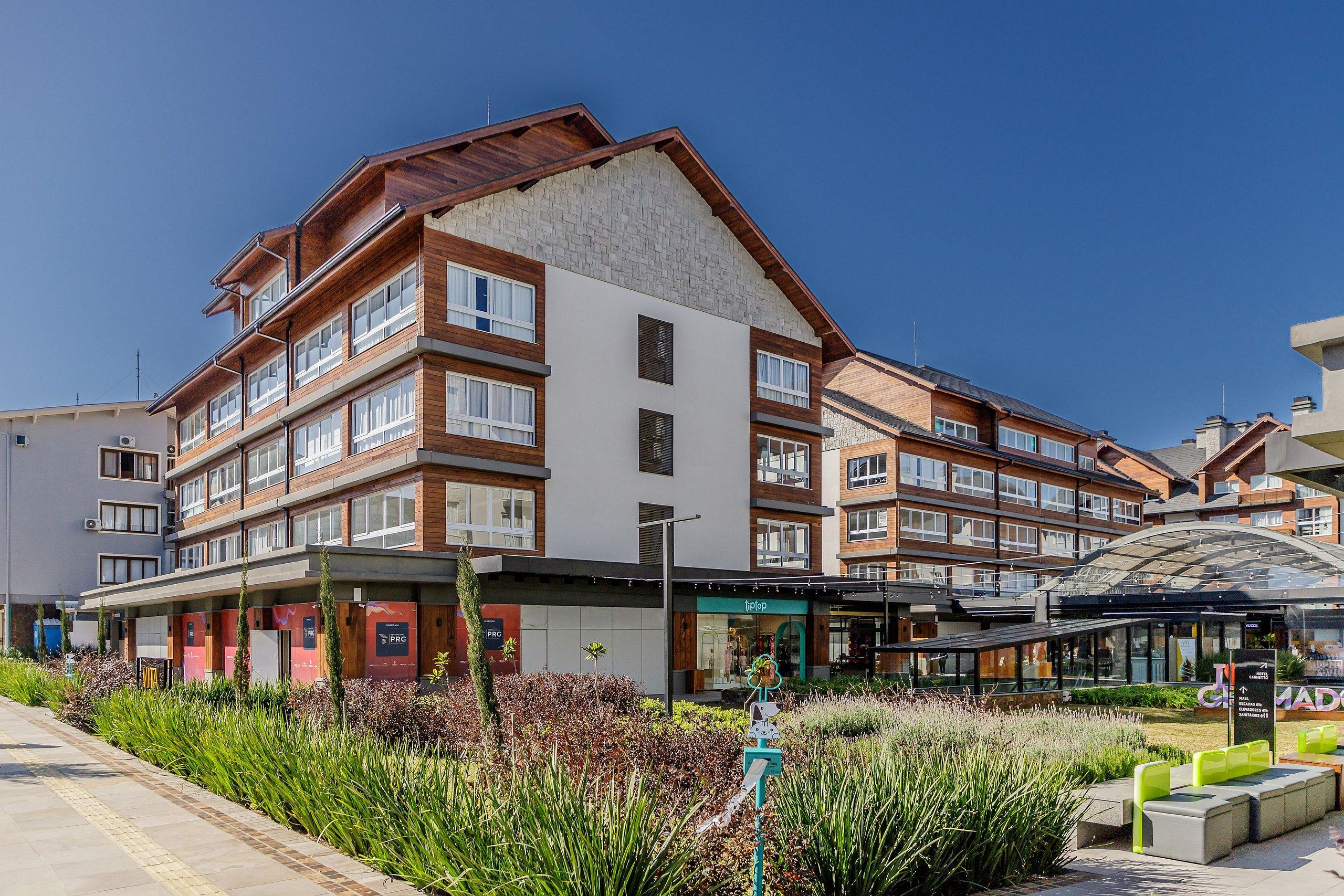 image-housing-carousel