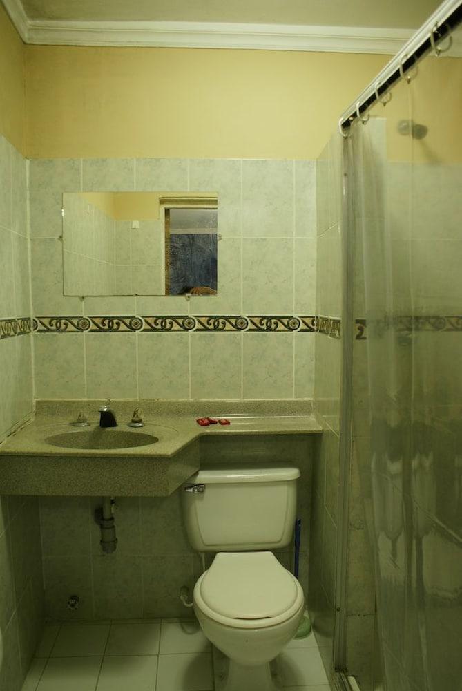 image-housing-carousel