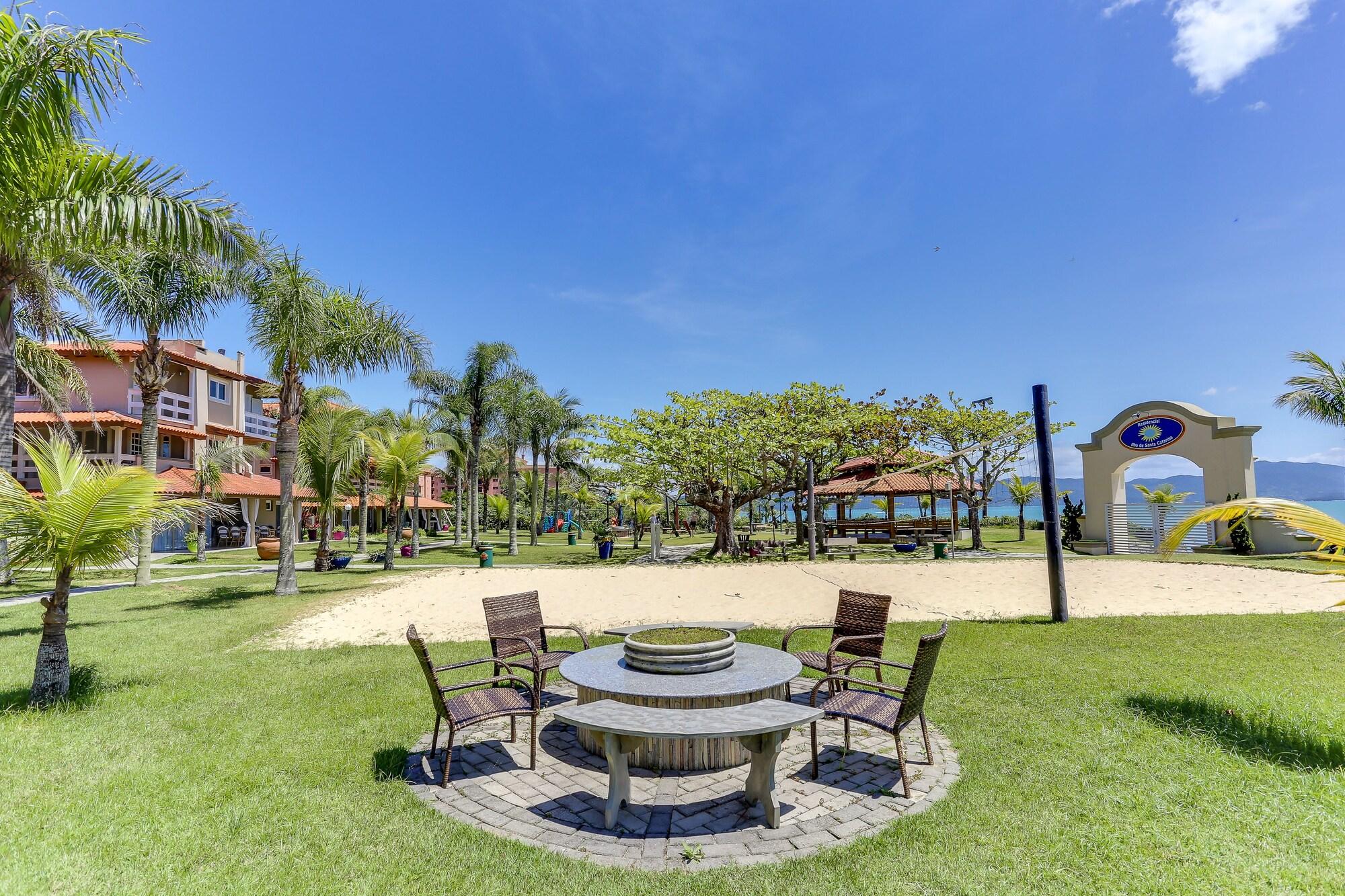 image-housing-carousel