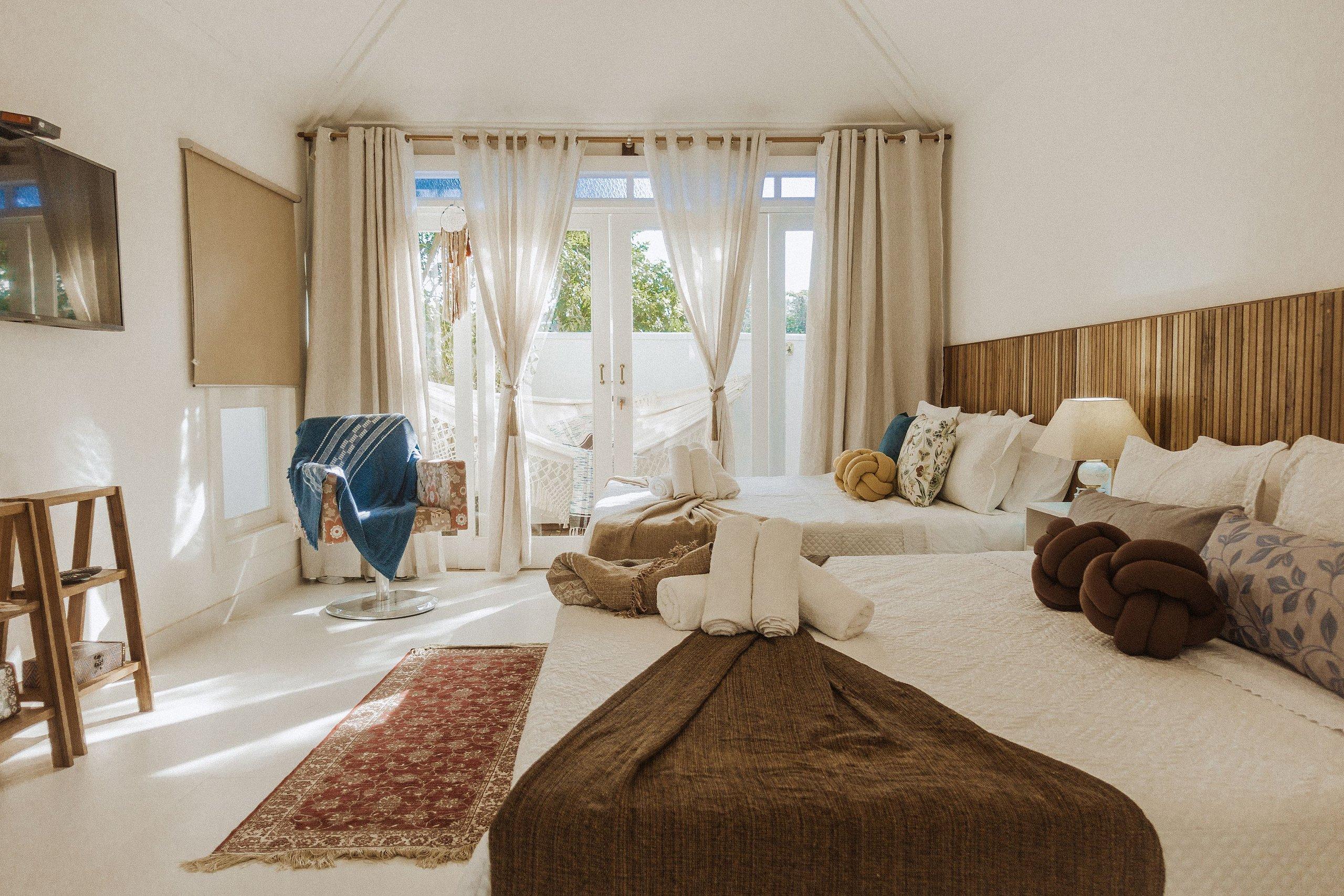 image-housing-carousel