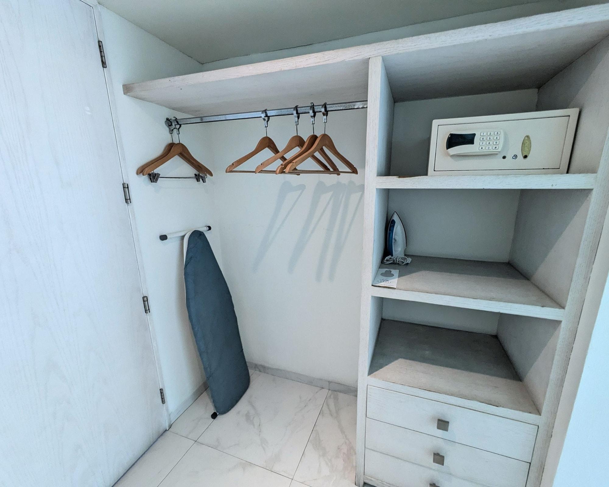 Habitación doble (with Window)