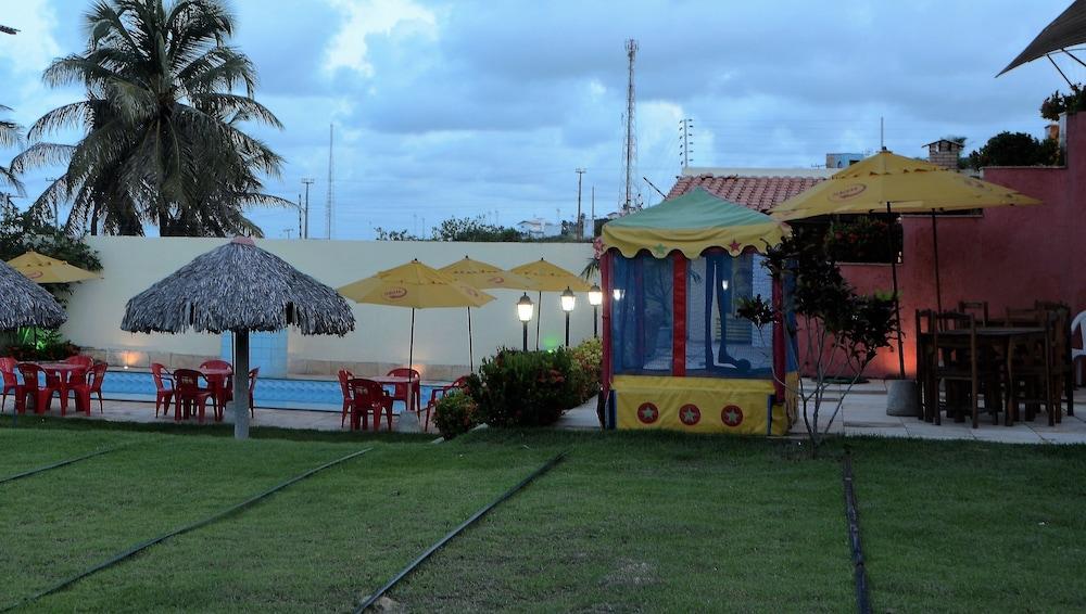 image-housing-carousel
