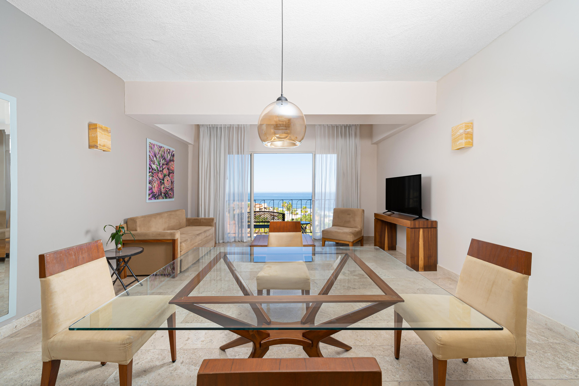 Suite Individual Superior con Vista a la Calle