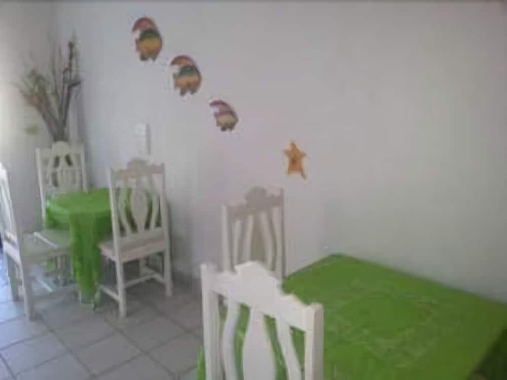 image-housing-carousel