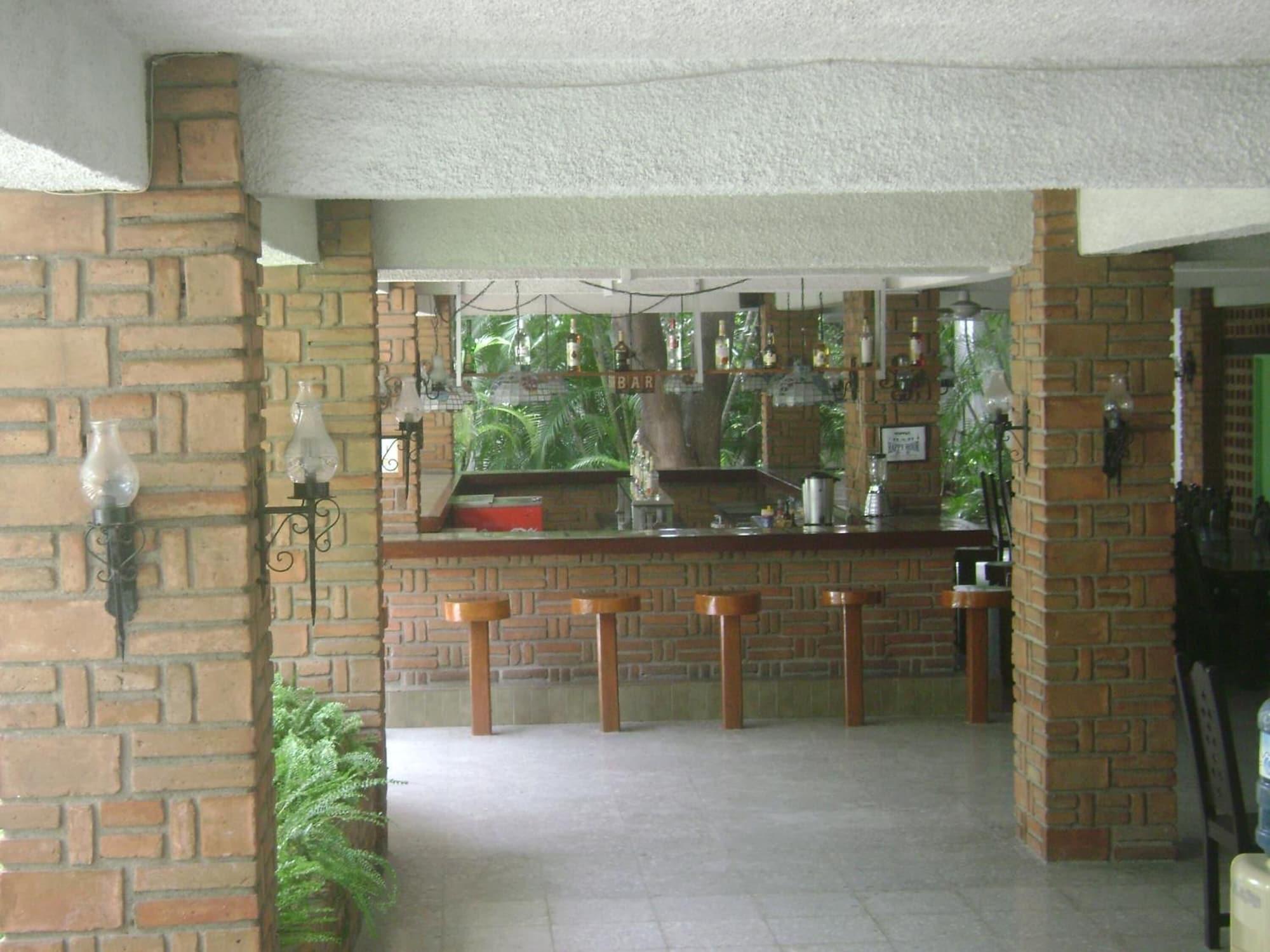 image-housing-carousel