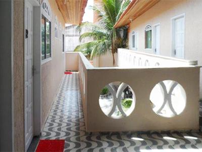 image-housing-carousel
