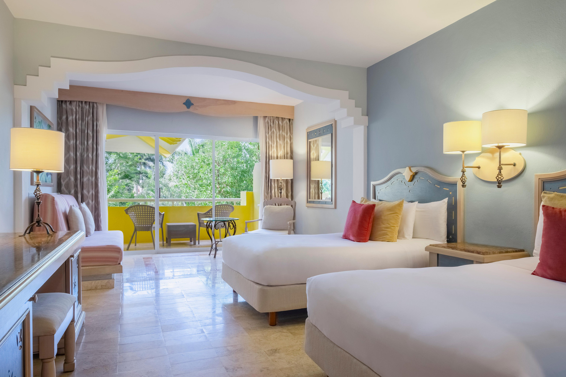 Suite Júnior con Vista a la Piscina
