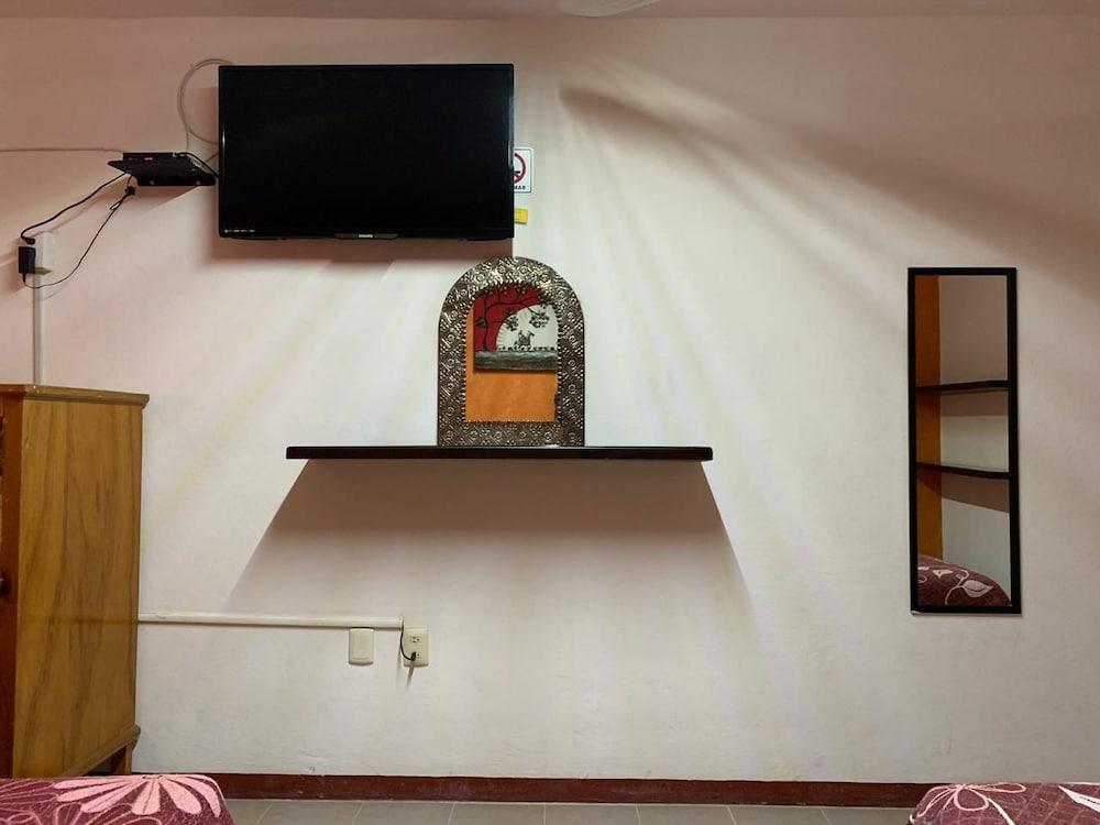 image-housing-carousel