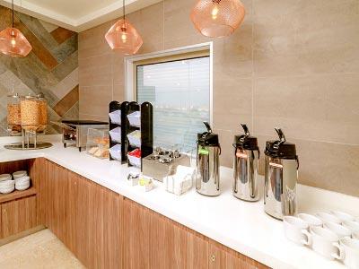 image-housing-carousel