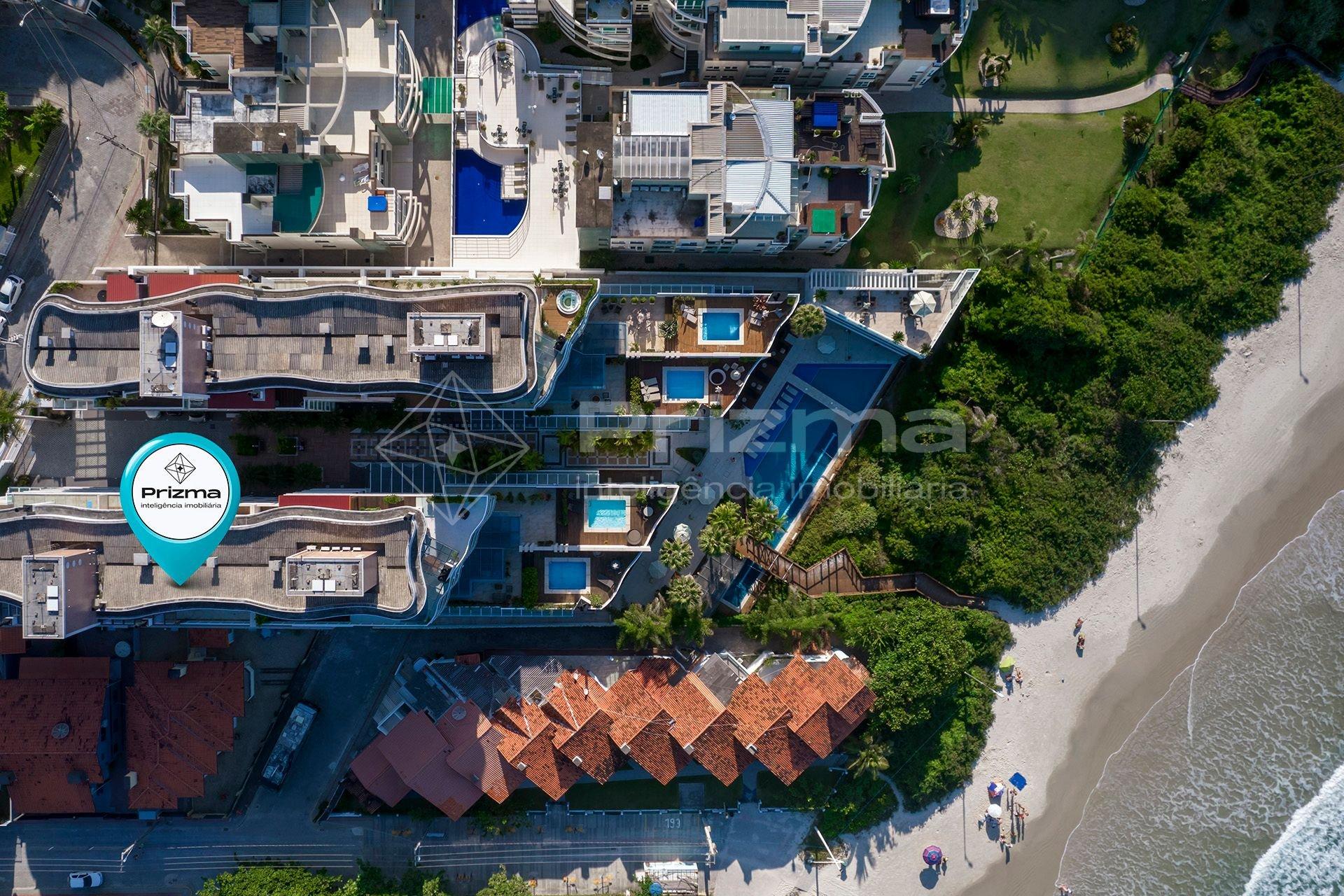 image-housing-carousel
