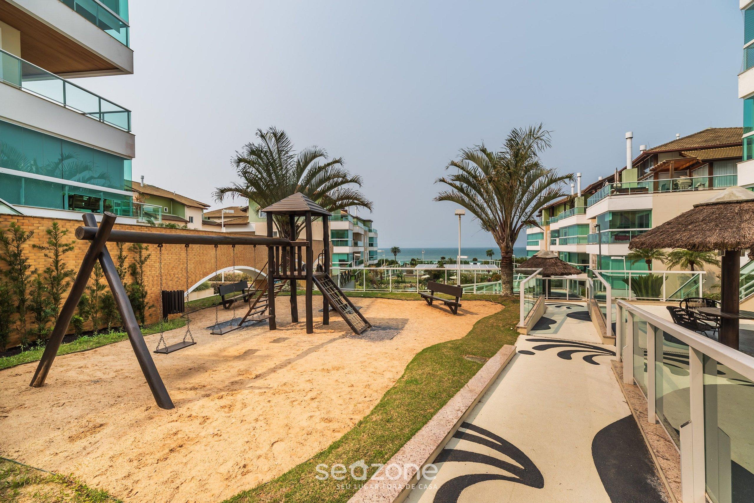image-housing-carousel