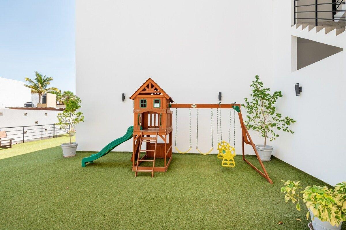 image-housing-carousel
