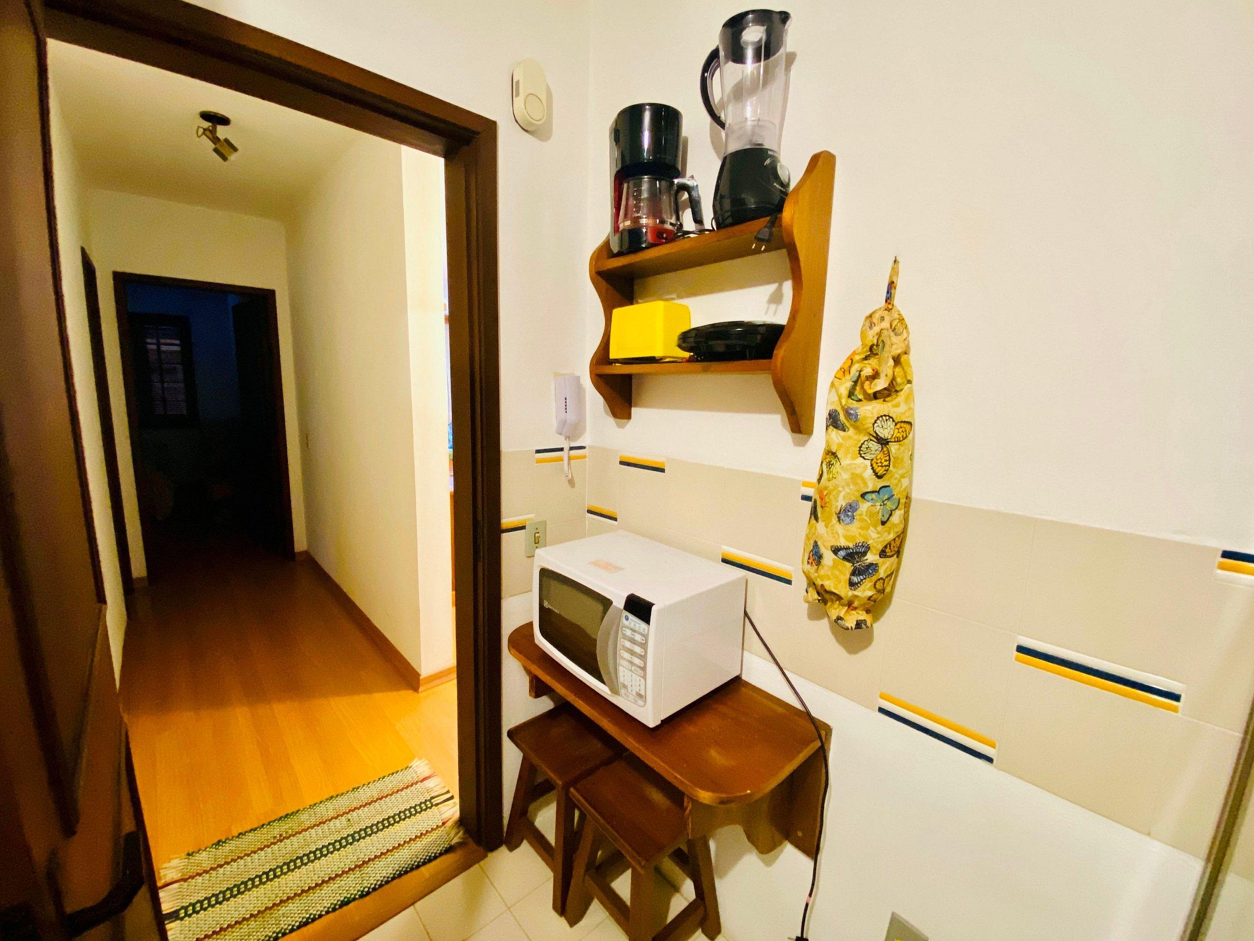 image-housing-carousel