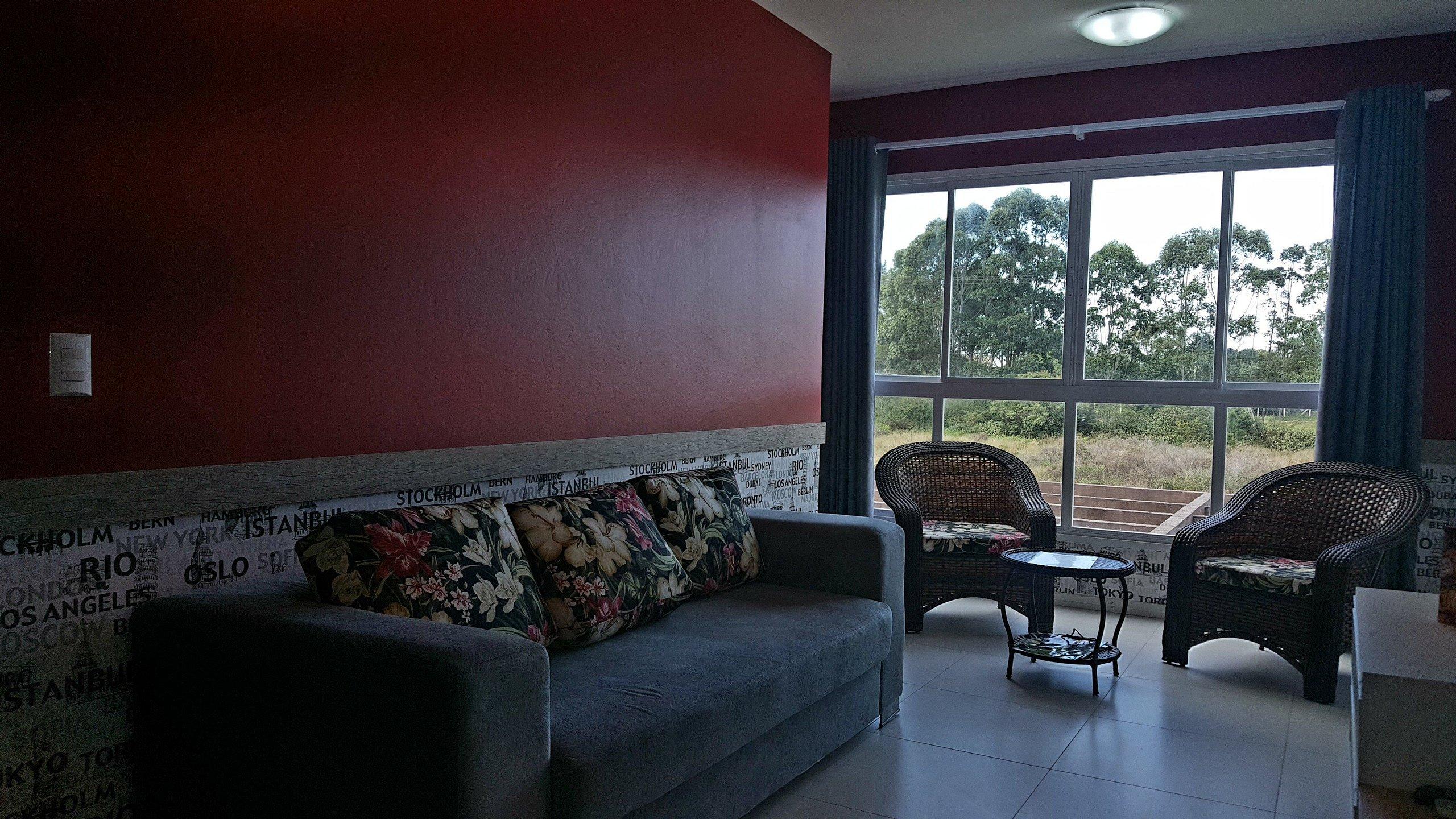 image-housing-carousel