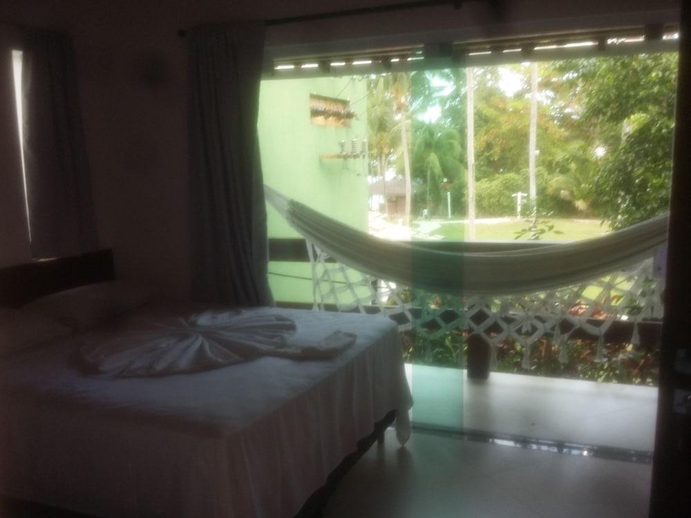 image-housing-carousel