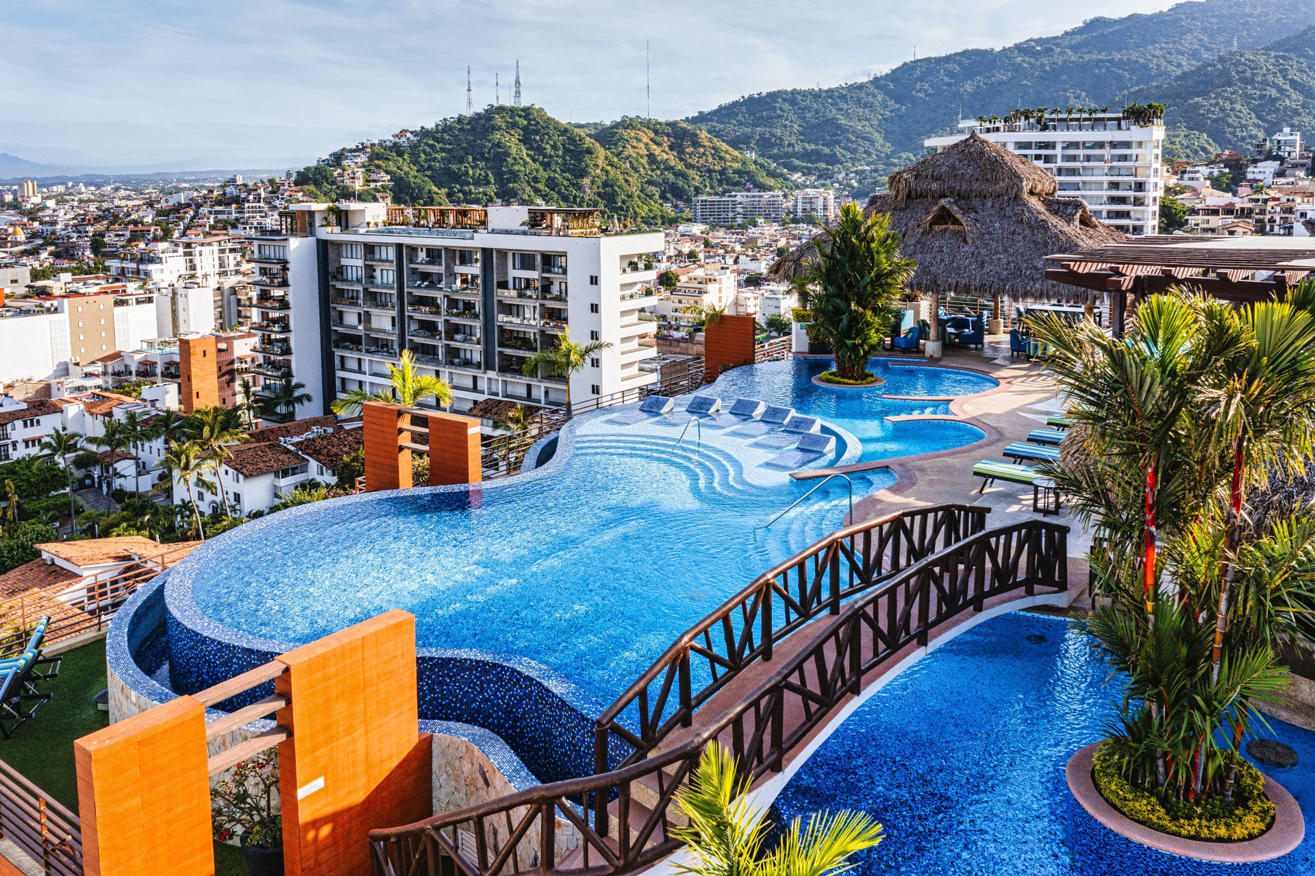 1 bed 1 bath Mountain View Suite