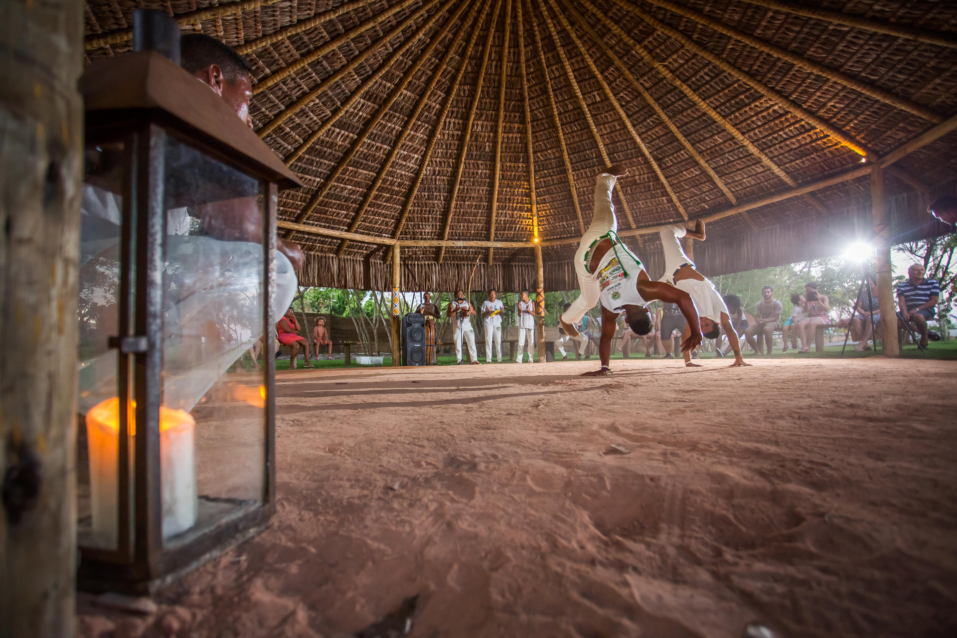 image-housing-carousel