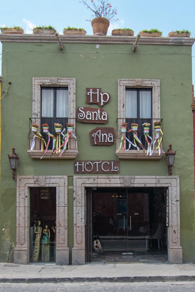 image-housing-carousel