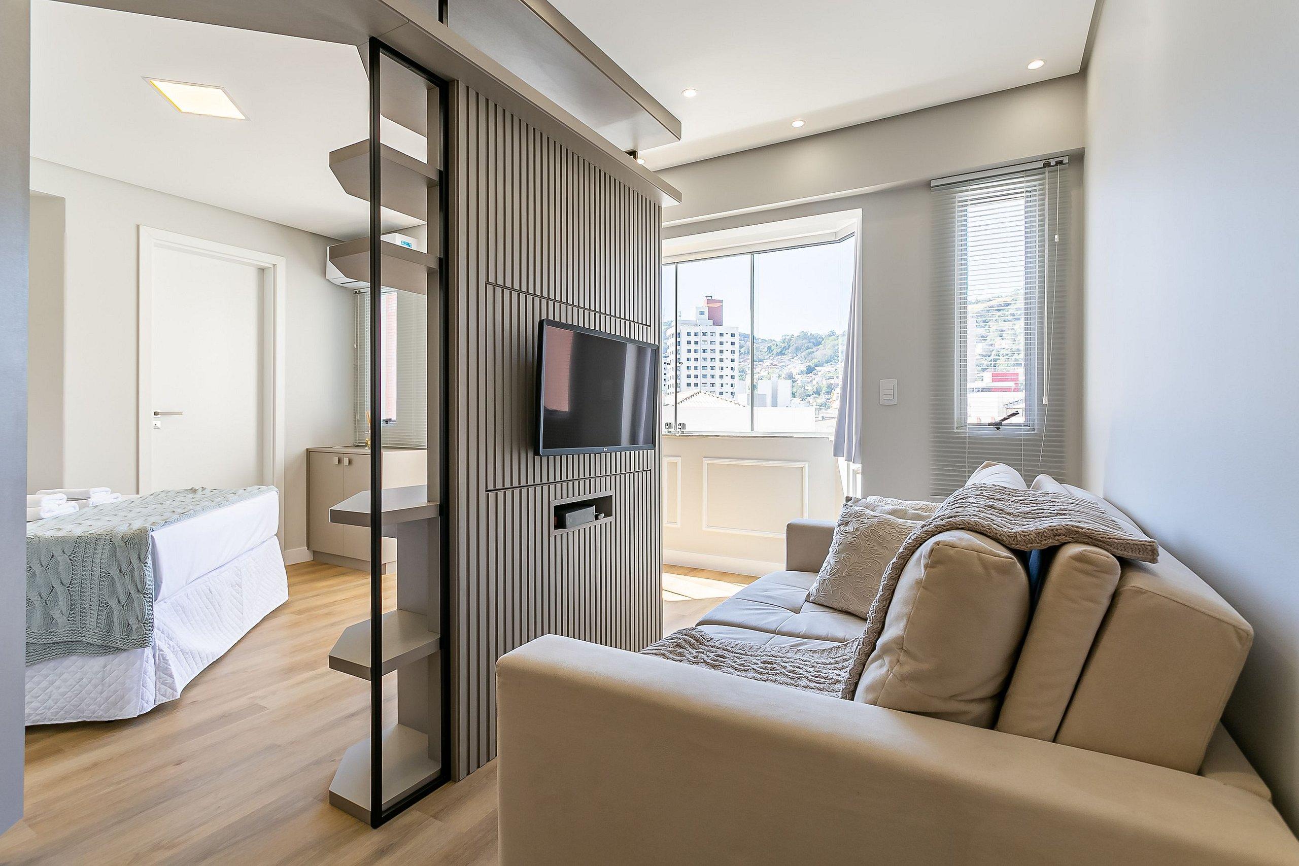 image-housing-carousel