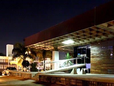 image-housing-carousel