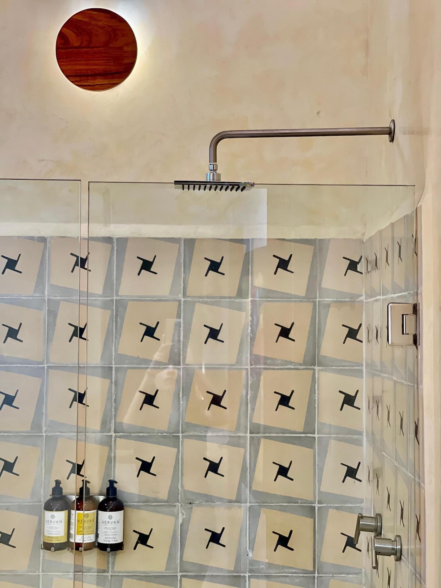 image-housing-carousel