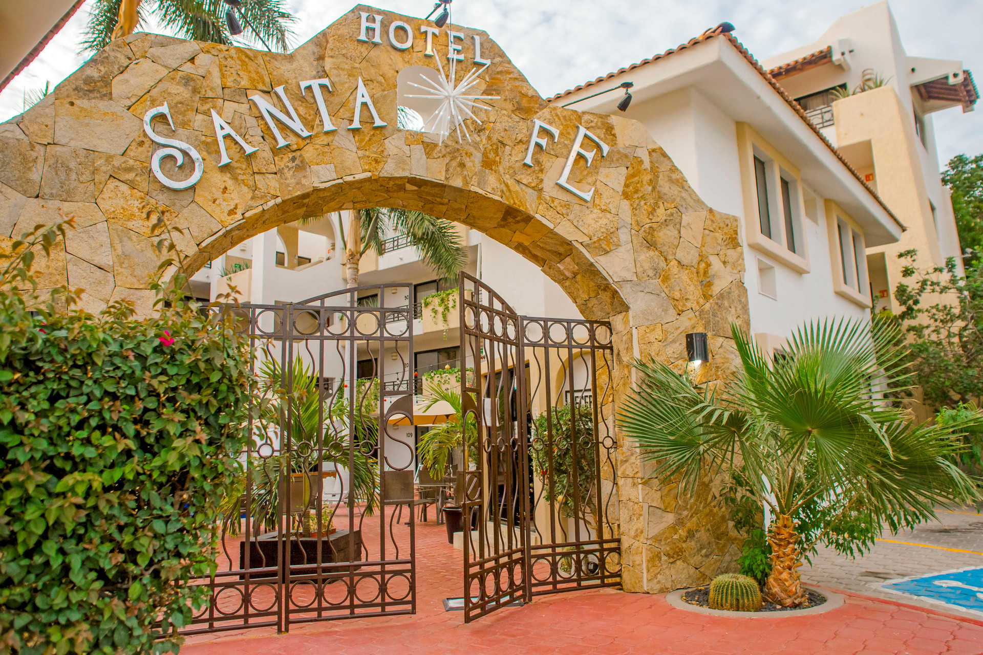 Santa Fe Los Cabos Hotel