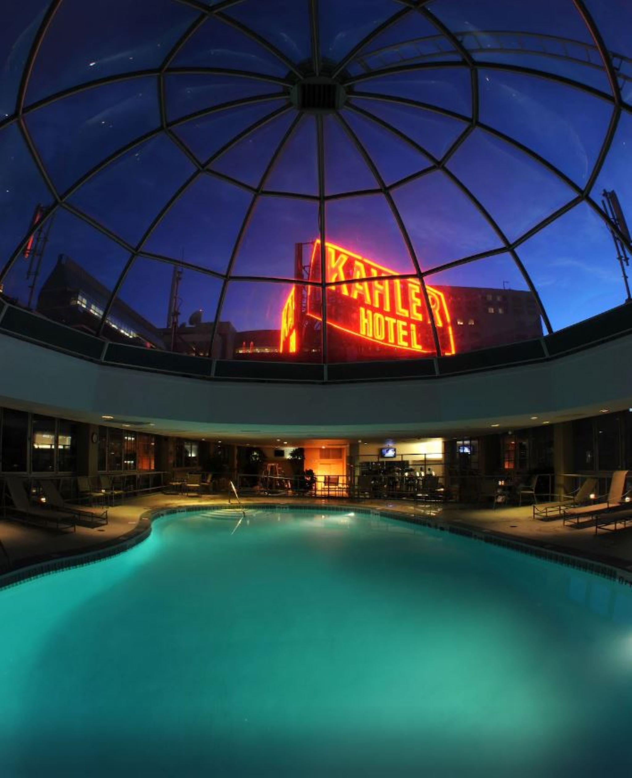 image-housing-carousel