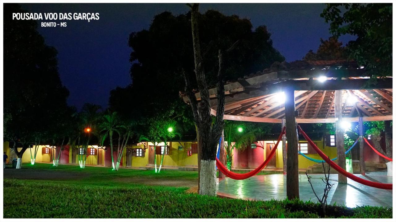image-housing-carousel