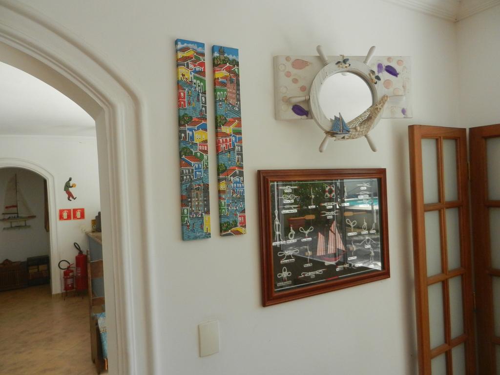 image-housing-carousel