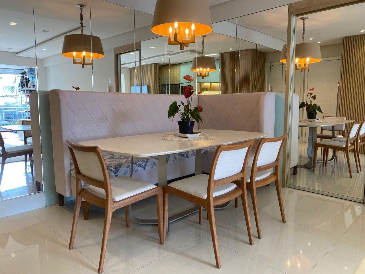 image-housing-carousel