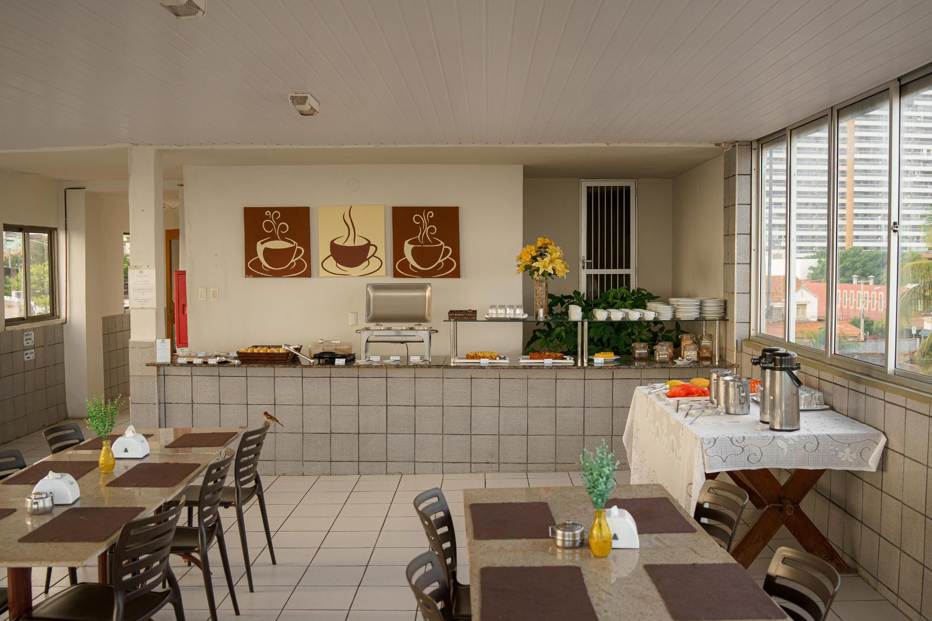 image-housing-carousel