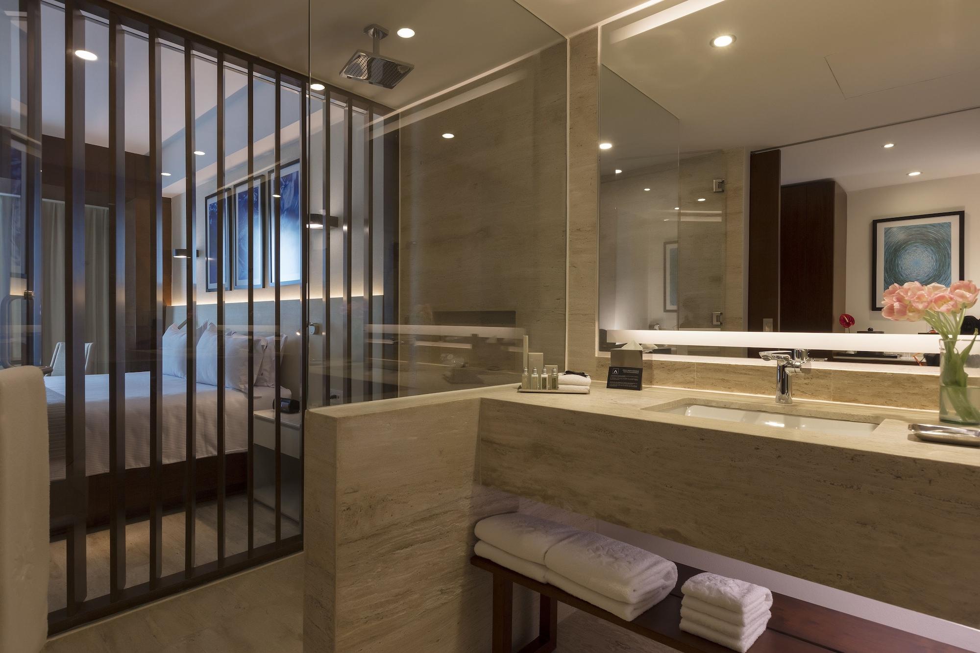 Altitude Suite Ocean Front