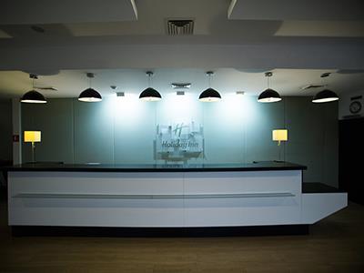 image-housing-carousel