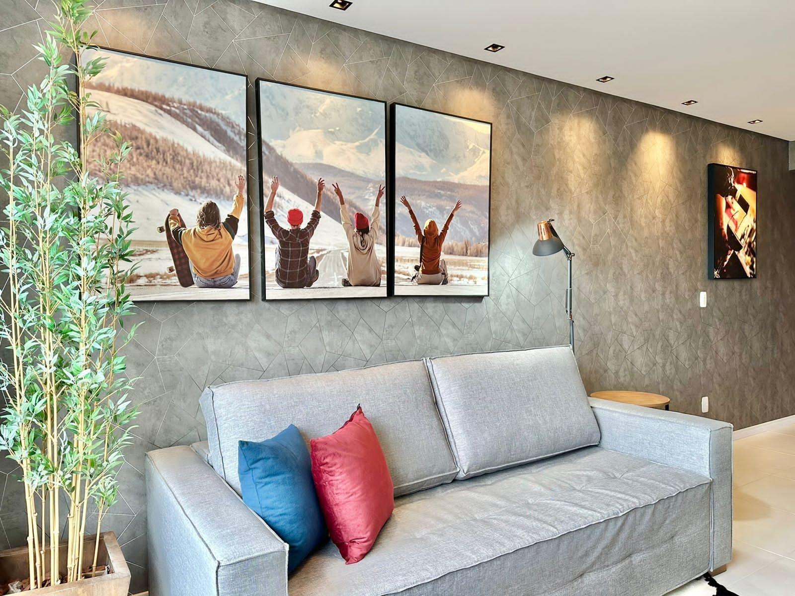 image-housing-carousel