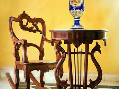 image-housing-carousel