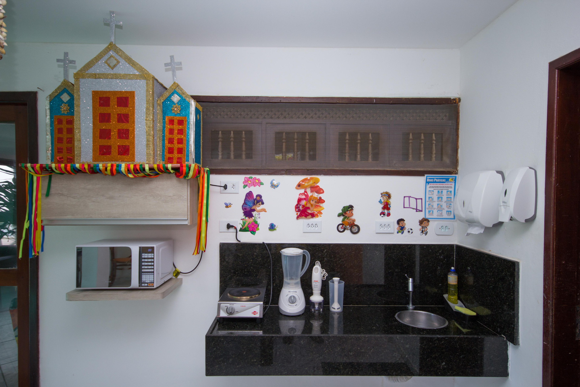 image-housing-carousel