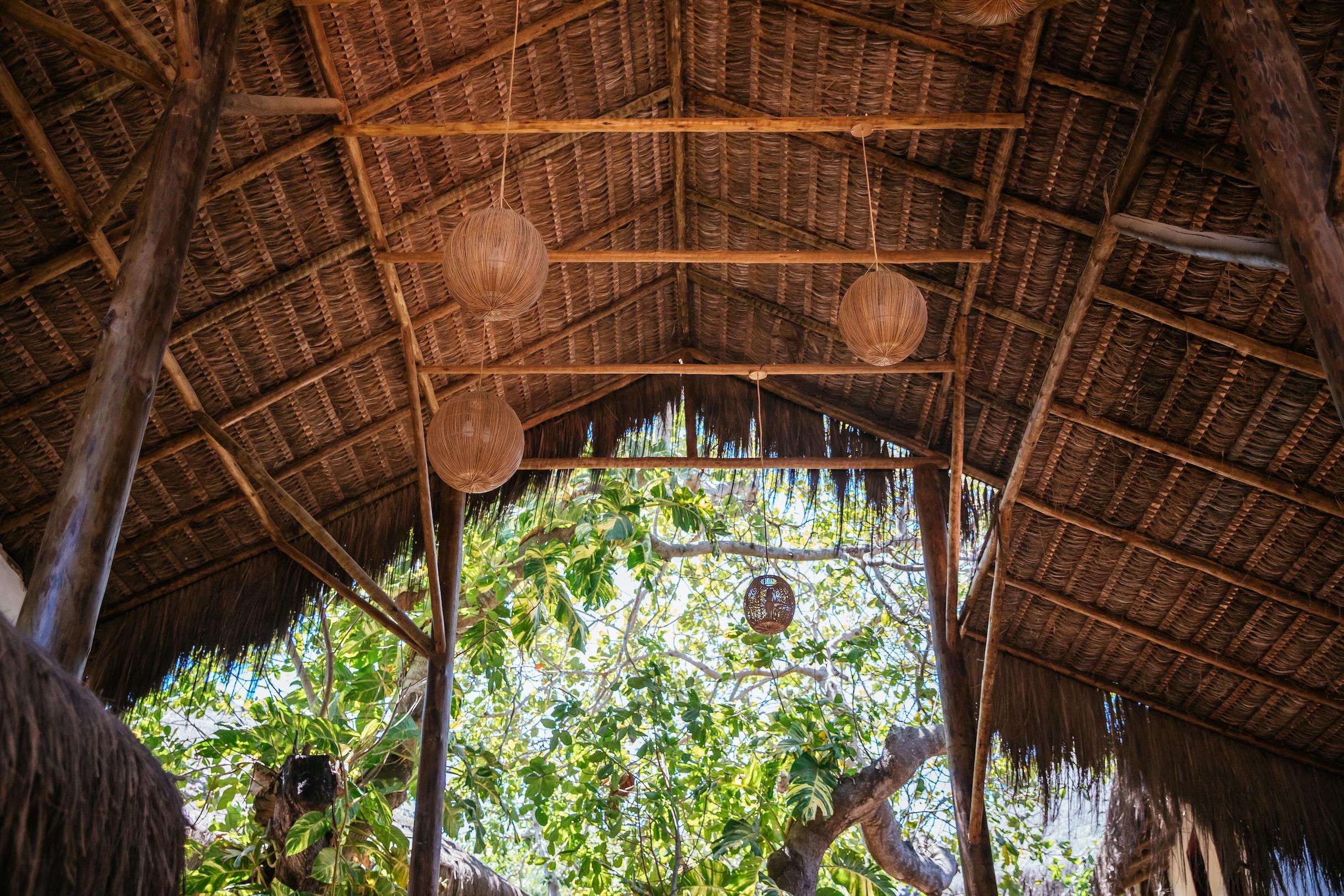 image-housing-carousel