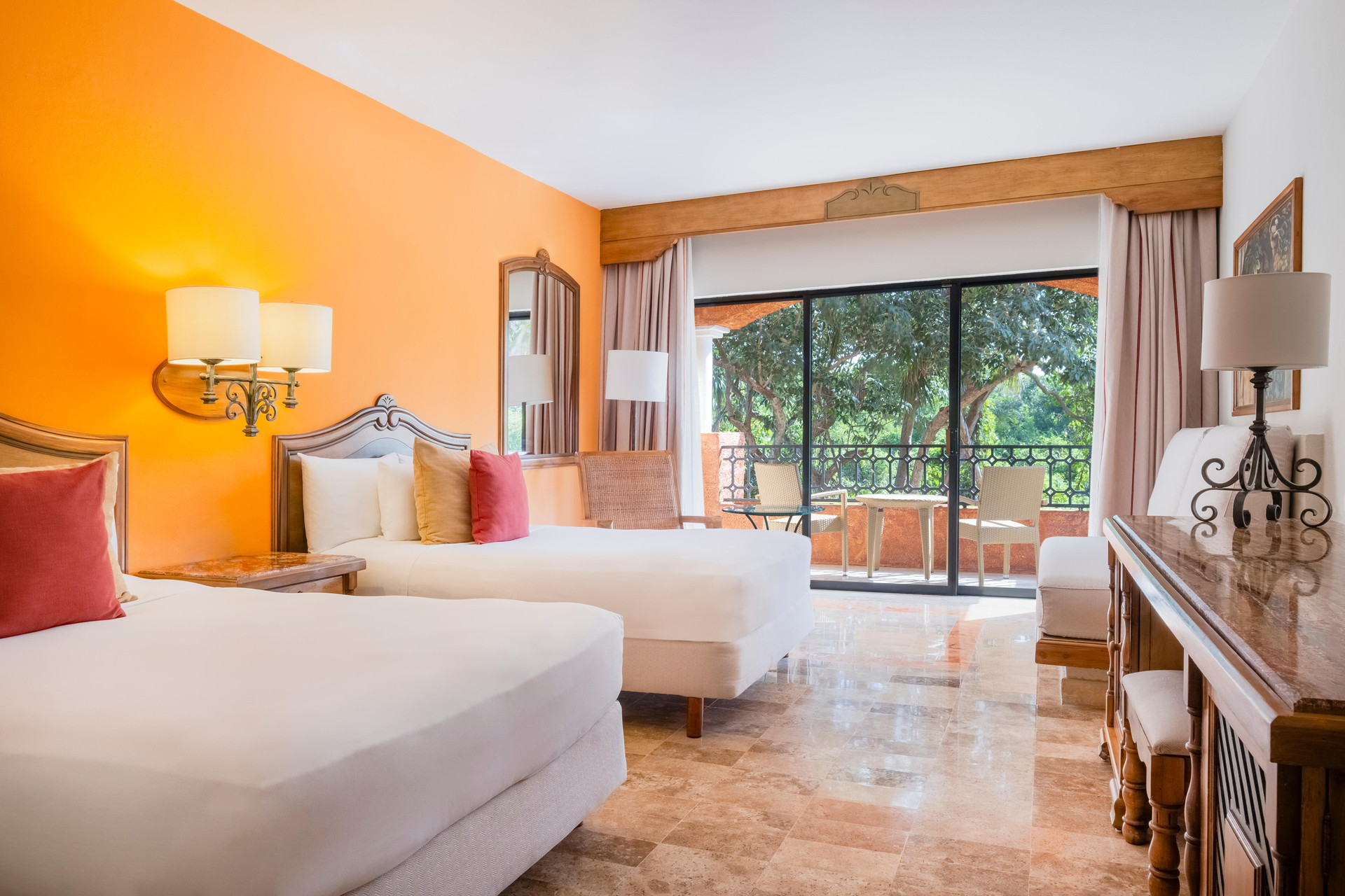 Habitación Doble Premium con Vista a la Piscina