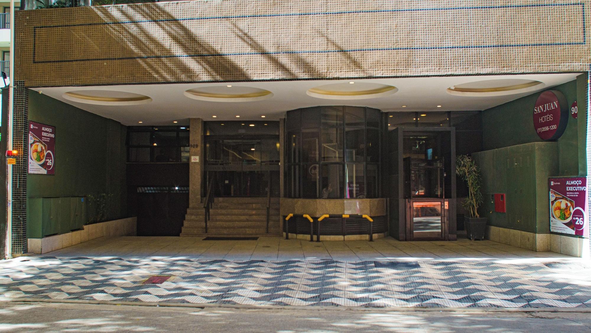 image-housing-carousel