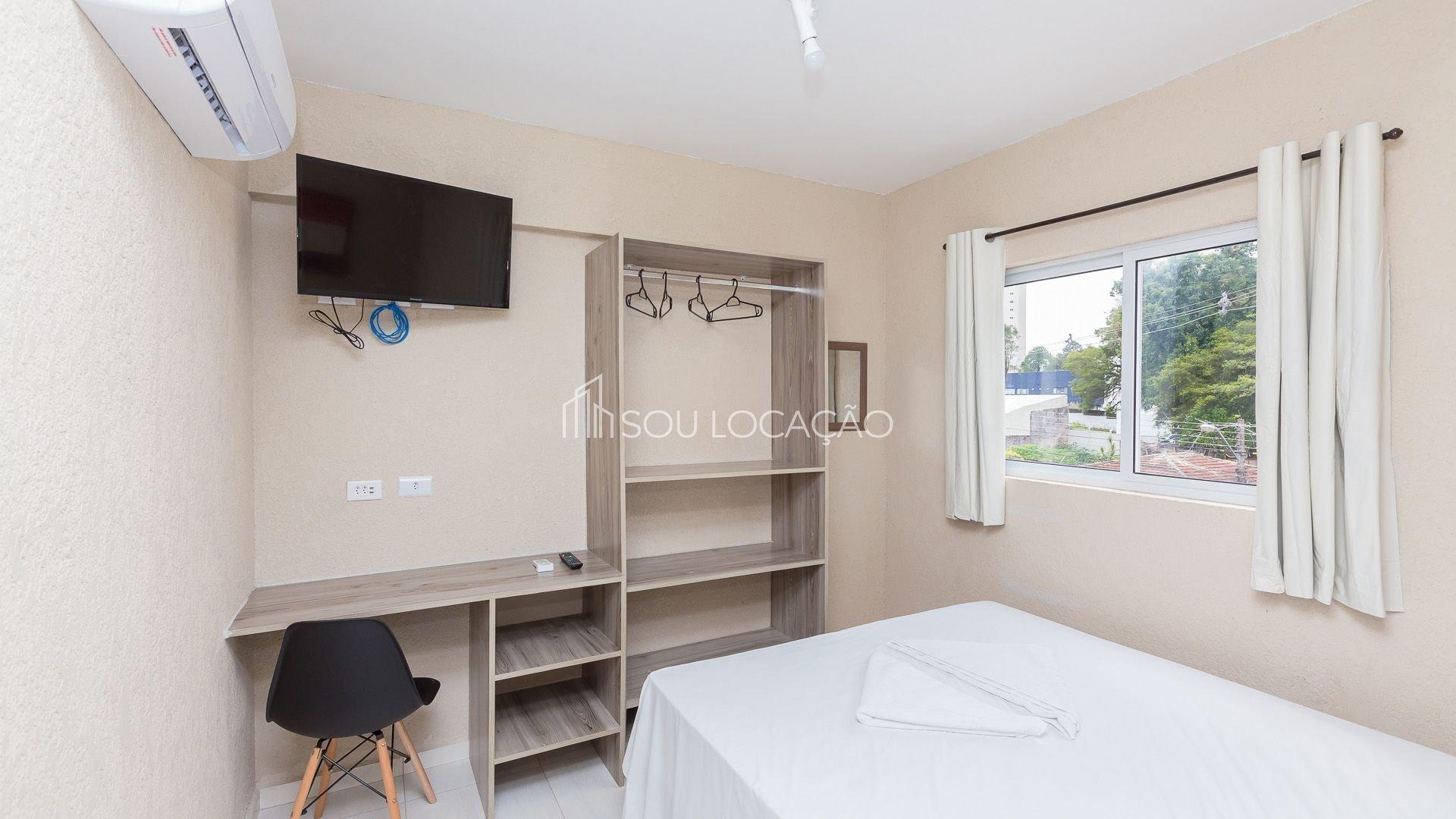 image-housing-carousel