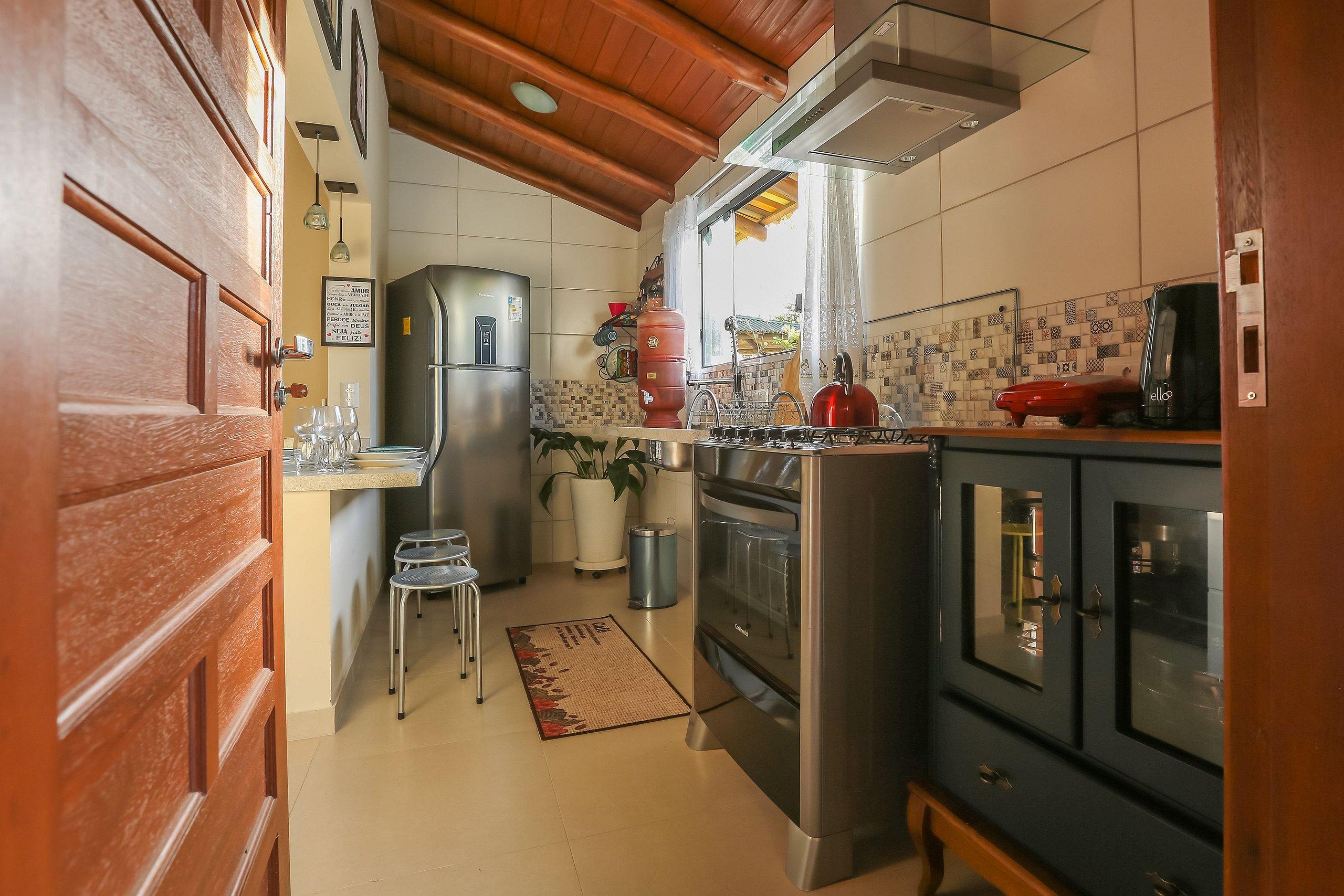 image-housing-carousel