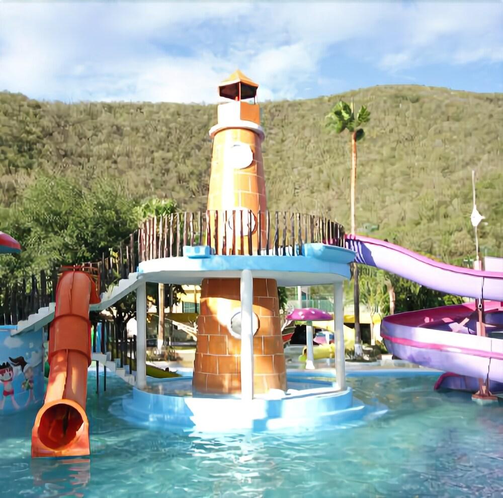 image-housing-carousel