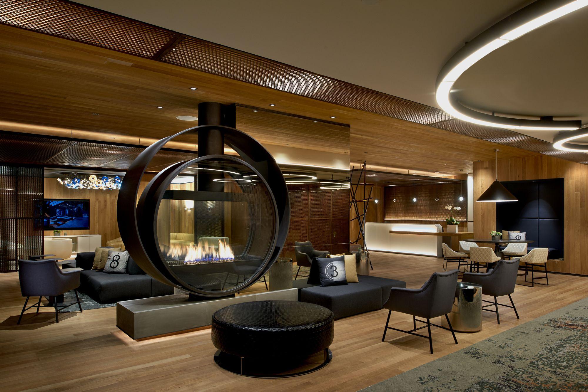 image-housing-carousel
