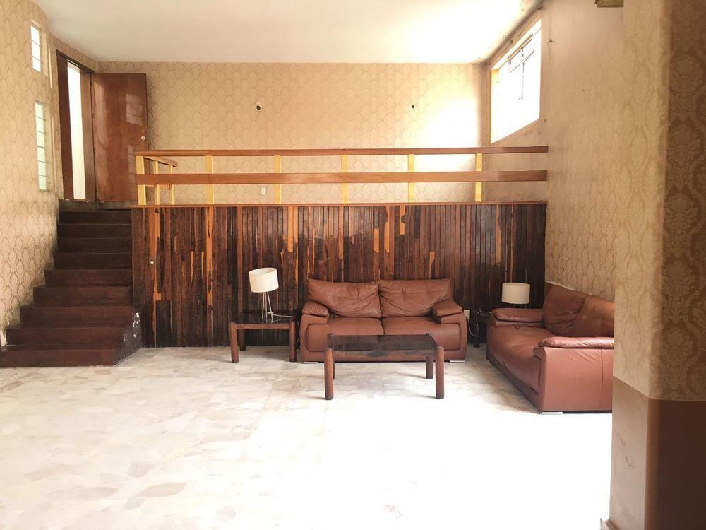 image-housing-carousel