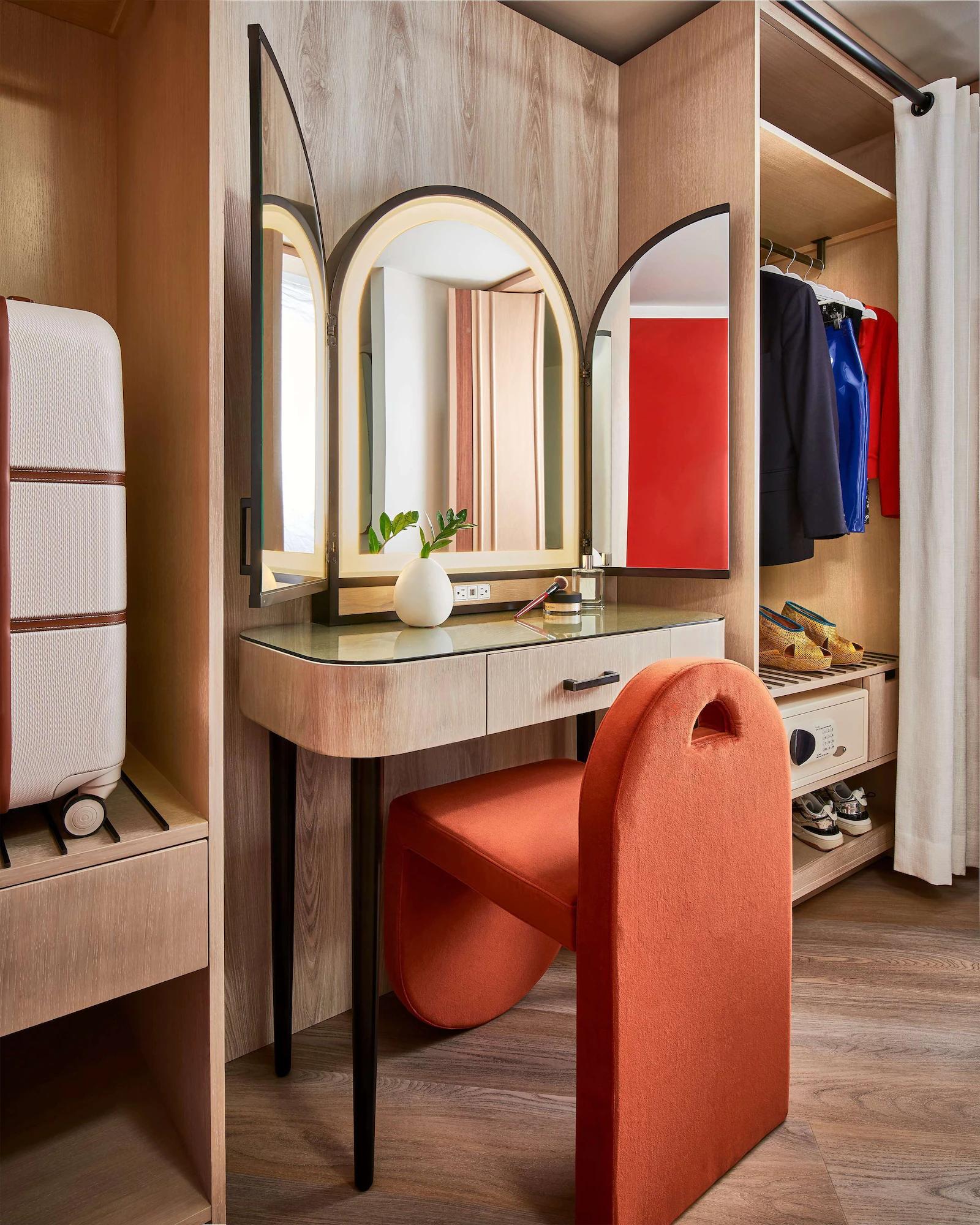 image-housing-carousel