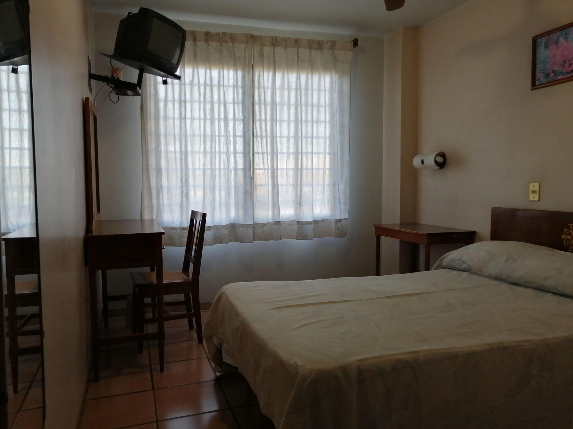 Hotel Acapulco 5